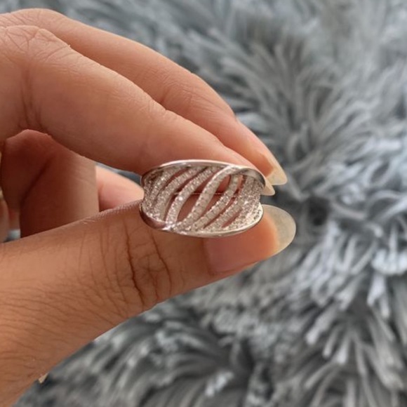 925 Sterling Silver. 20%of when you buy 2 - Picture 2 of 4